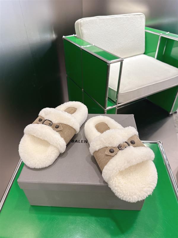 2025112818446814 250